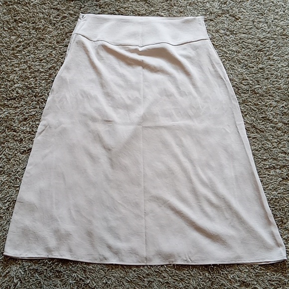 Very CHIC New Gorgeous Express High waisted slip skirt Size Medium - Picture 4 of 10